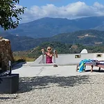 Вилла Dei Sogni, With Private Pool ,roof Terrace And Spectacular Views Of Monaco And Ligurian Mountains Vallebona